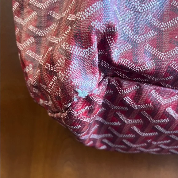 Pre-owned Saint Louis Tote GM
Color: Red / Burgundy tones - Picture 2 of 10